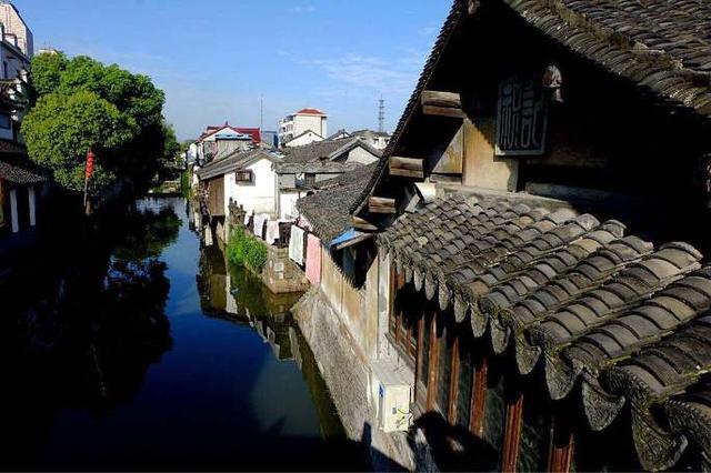 逃离遗弃的建筑4